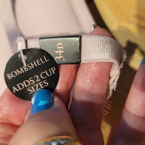 Victoria Secret Bombshell - Picture 3 of 5